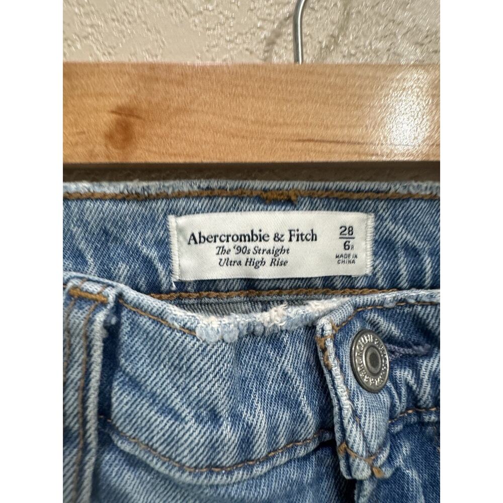Abercrombie & Fitch The 90s Straight Ultra High Rise Women's Size 28 - Picture 3 of 5